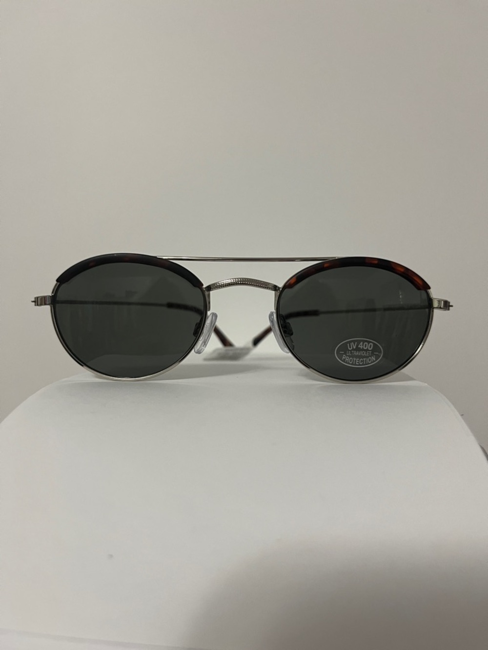 891. FREE PEOPLE  Bradley Round Aviator Sunglasses  in silver/ Grey Lens NWT $25